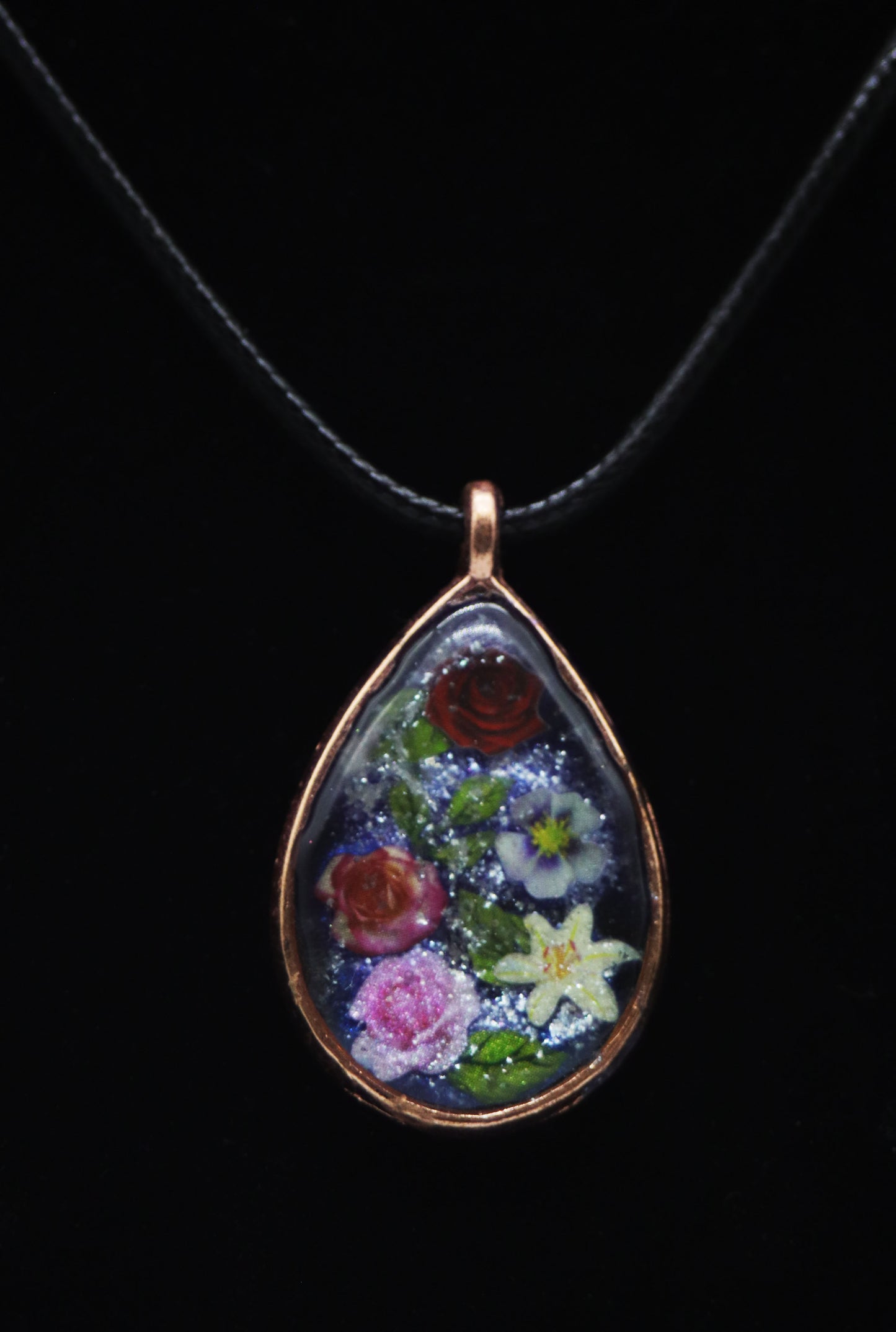 Rose Gold Teardrop Botanical Garden Necklace