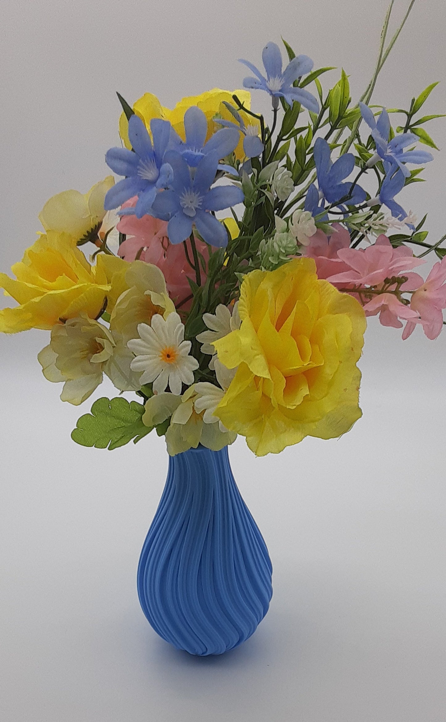 Swirl Ribbed Vase