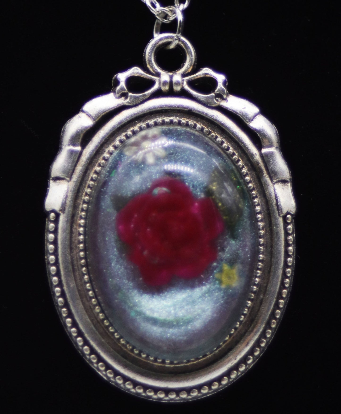 Red Resin Rose Bow Frame Resin Necklace