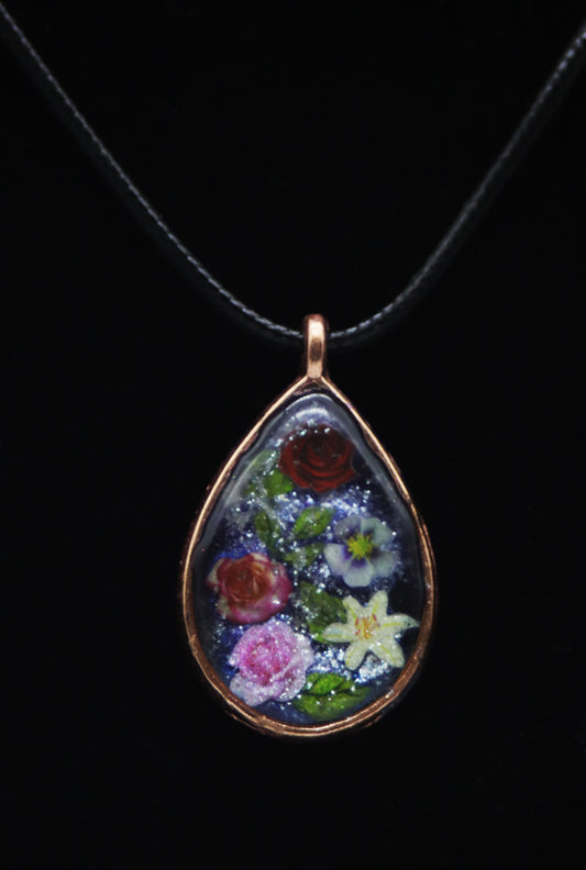 Rose Gold Teardrop Botanical Garden Necklace