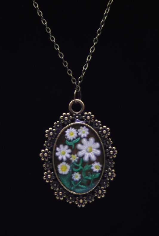 Antique bronze oval resin necklace with daisy border and handcrafted white daisy flowers